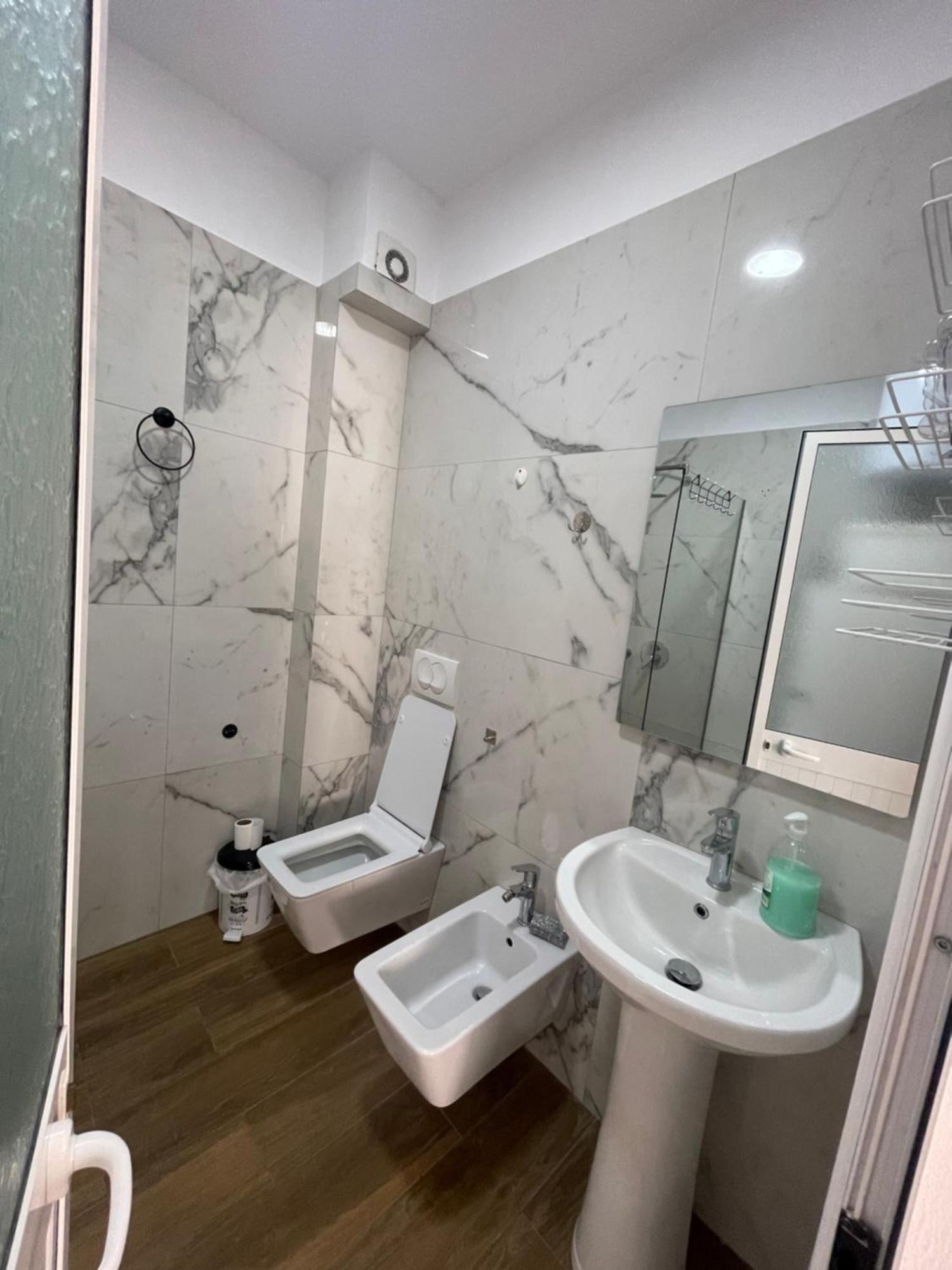 Roy Iv Apartament